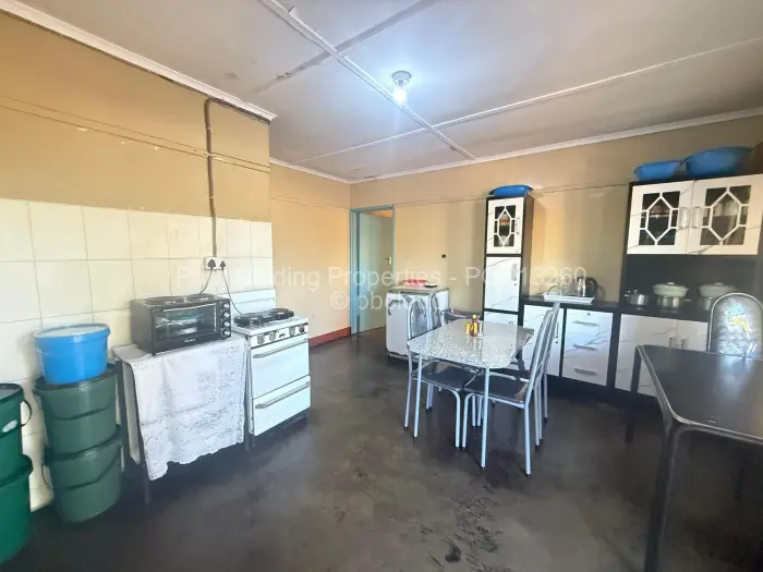 3 Bedroom House for Sale in Matsheumhlope, Bulawayo