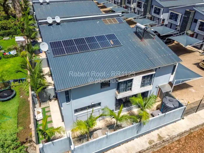 Townhouse/Cluster for Sale in Avondale, Harare