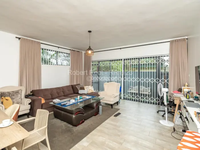 Townhouse/Cluster for Sale in Avondale, Harare