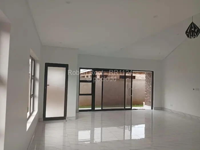 Townhouse/Cluster to Rent in Highlands, Harare