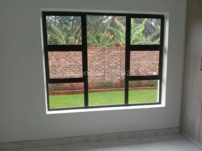 Townhouse/Cluster to Rent in Highlands, Harare