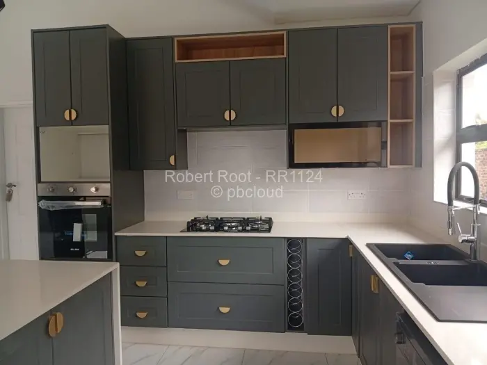 Townhouse/Cluster to Rent in Highlands, Harare