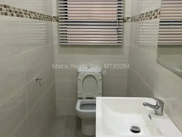 Flat/Apartment to Rent in Greencroft, Harare