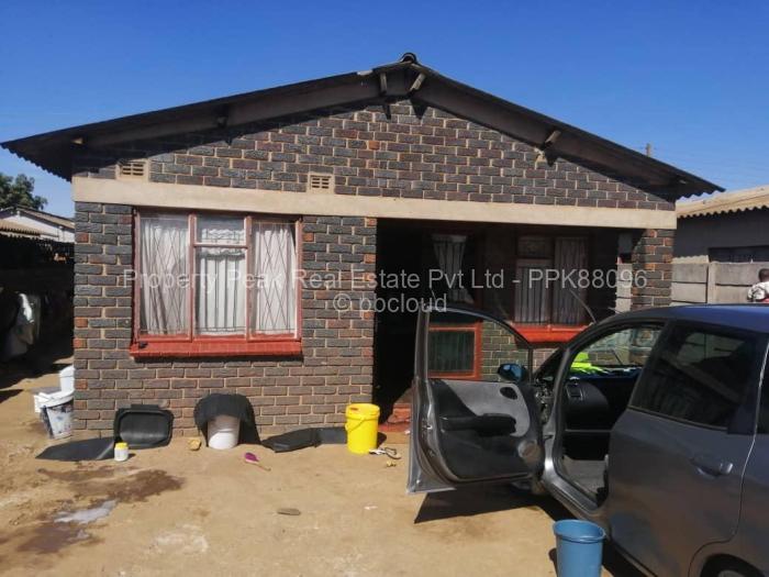 5 Bedroom House for Sale in Glen View, Harare