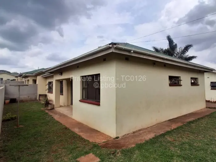 Townhouse/Cluster to Rent in Greendale, Harare