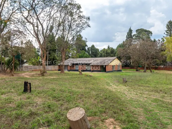 5 Bedroom House for Sale in Glen Lorne, Harare