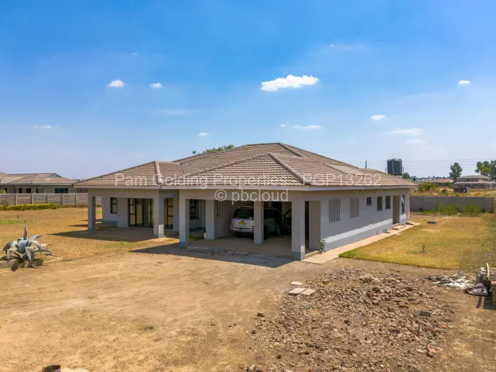5 Bedroom House for Sale in Haydon Park, Mazowe