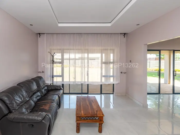 5 Bedroom House for Sale in Haydon Park, Mazowe