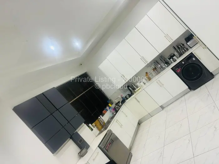 6 Bedroom House to Rent in Gletwin Park, Harare