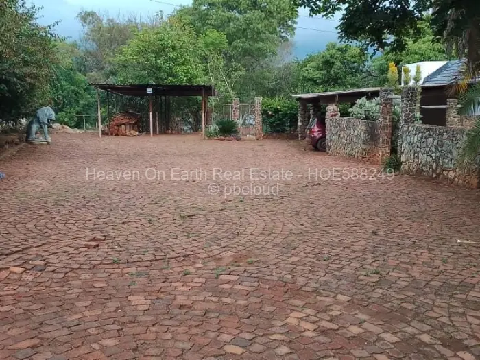 4 Bedroom House for Sale in Chisipite, Harare