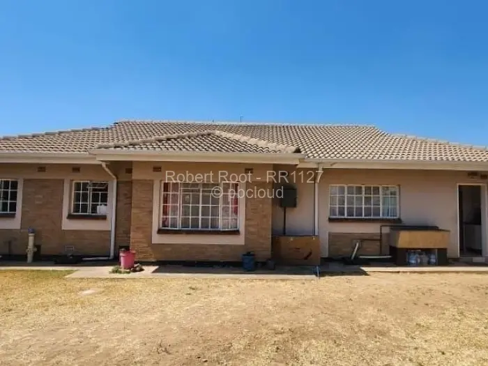 Townhouse/Cluster to Rent in Waterfalls