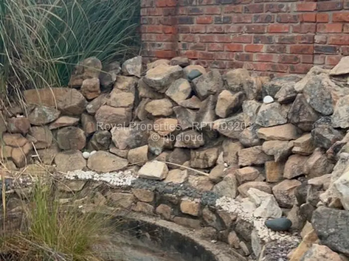 4 Bedroom House to Rent in Crowhill Views