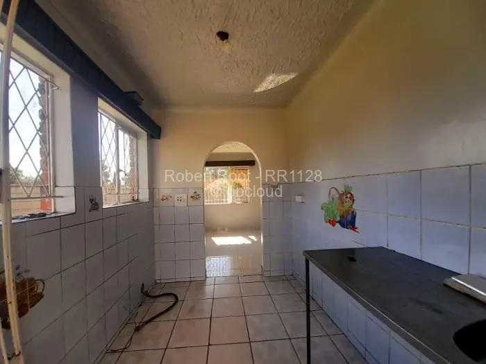 2 Bedroom Cottage/Garden Flat to Rent in Msasa Park