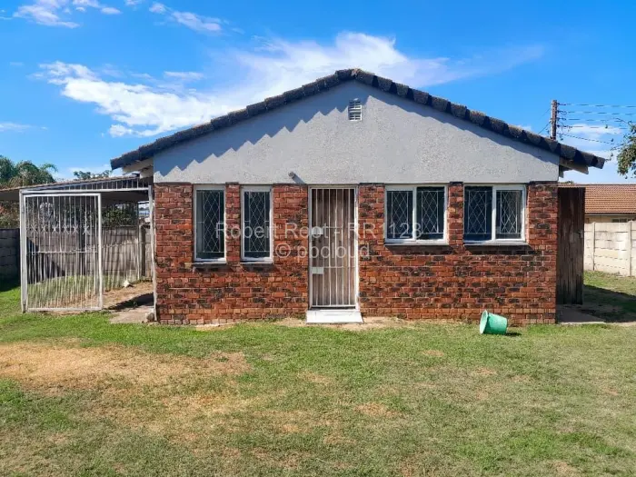 2 Bedroom Cottage/Garden Flat to Rent in Msasa Park