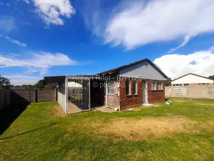 2 Bedroom Cottage/Garden Flat to Rent in Msasa Park