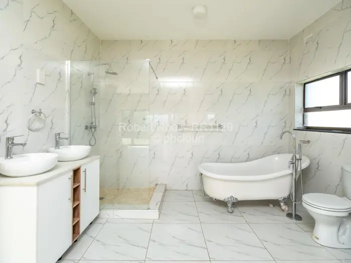 5 Bedroom House for Sale in Fairview, Harare