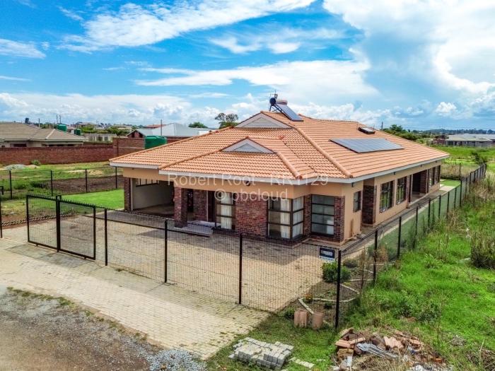 5 Bedroom House for Sale in Fairview, Harare