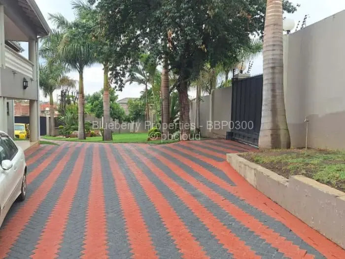 5 Bedroom House to Rent in Pomona, Harare