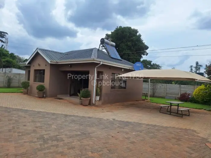 6 Bedroom House for Sale in Northwood, Harare