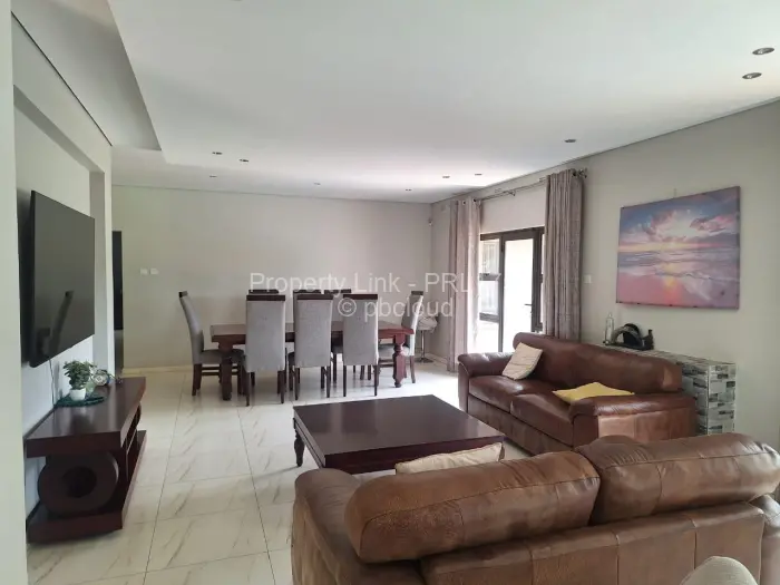 6 Bedroom House for Sale in Northwood, Harare