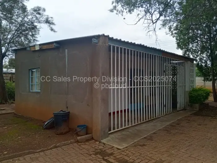 3 Bedroom House for Sale in Matsheumhlope, Bulawayo