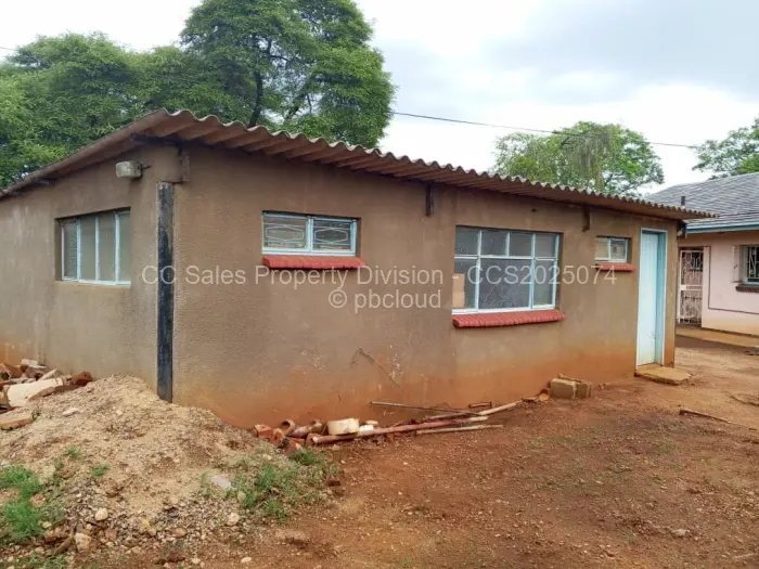 3 Bedroom House for Sale in Matsheumhlope, Bulawayo