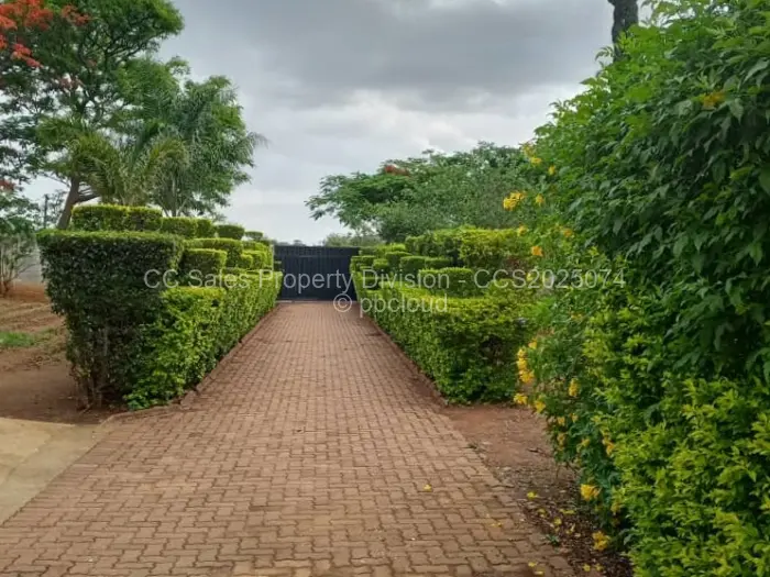 3 Bedroom House for Sale in Matsheumhlope, Bulawayo