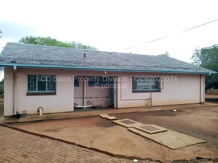 3 Bedroom House for Sale in Matsheumhlope, Bulawayo