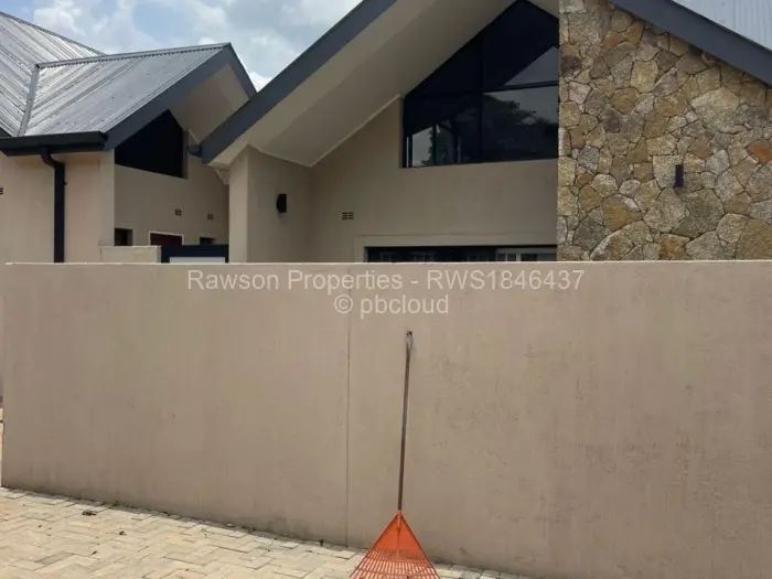 Townhouse/Cluster for Sale in Avondale, Harare