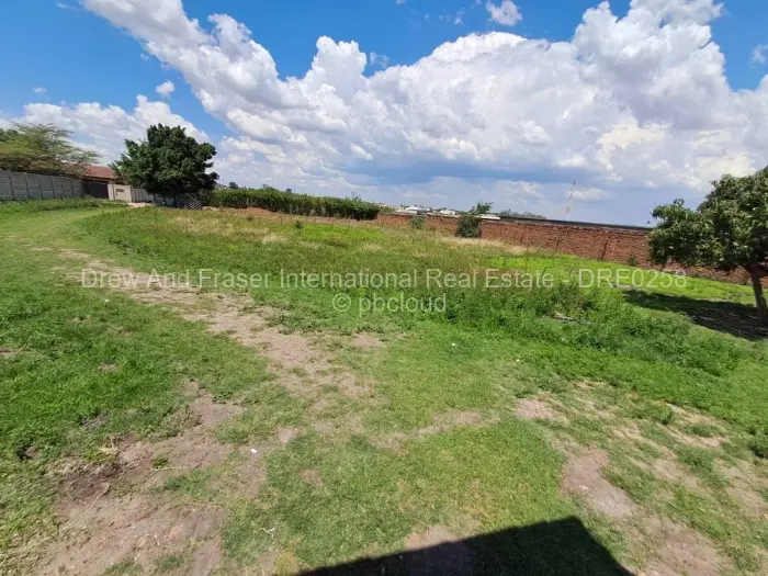 Residential Stand for Sale in Whitecliff, Harare
