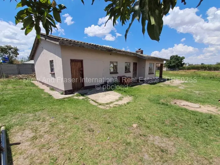 Residential Stand for Sale in Whitecliff, Harare