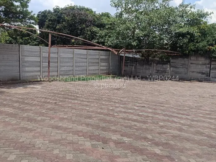 5 Bedroom House for Sale in Highfield, Harare