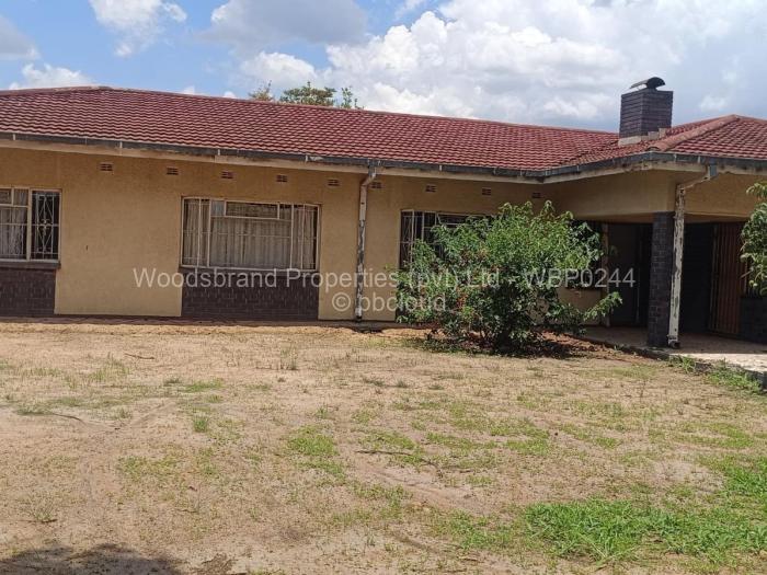 5 Bedroom House for Sale in Highfield, Harare