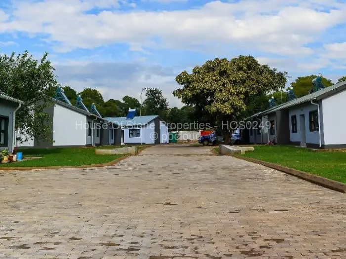 Townhouse/Cluster for Sale in Hillside Byo, Bulawayo