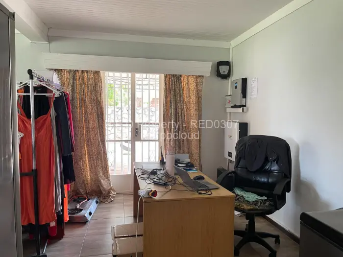 3 Bedroom House for Sale in Ilanda, Bulawayo