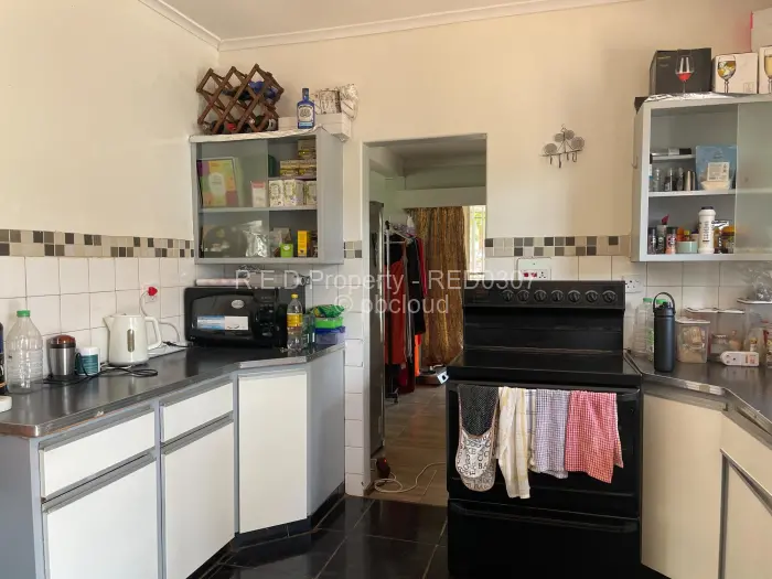 3 Bedroom House for Sale in Ilanda, Bulawayo