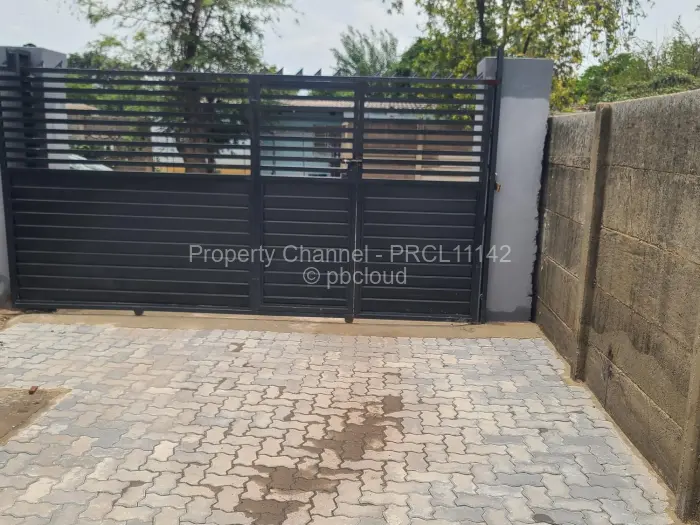 4 Bedroom House to Rent in Highfield, Harare