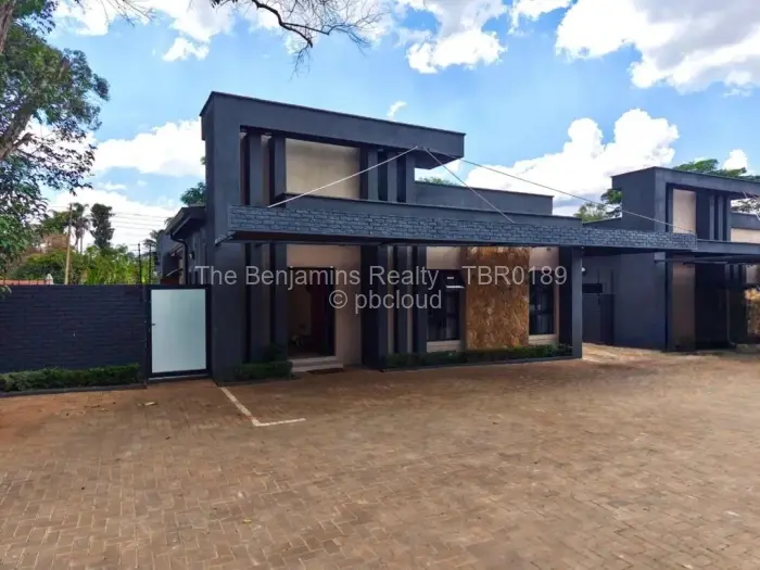 Townhouse/Cluster for Sale in Mount Pleasant, Harare