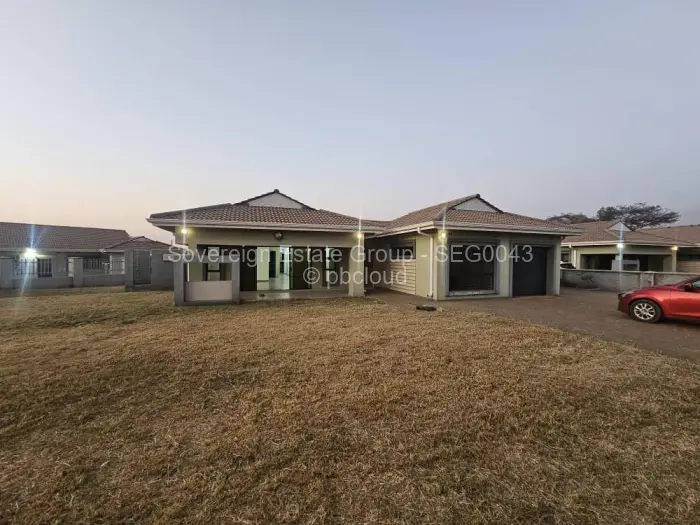 4 Bedroom House to Rent in Fairview