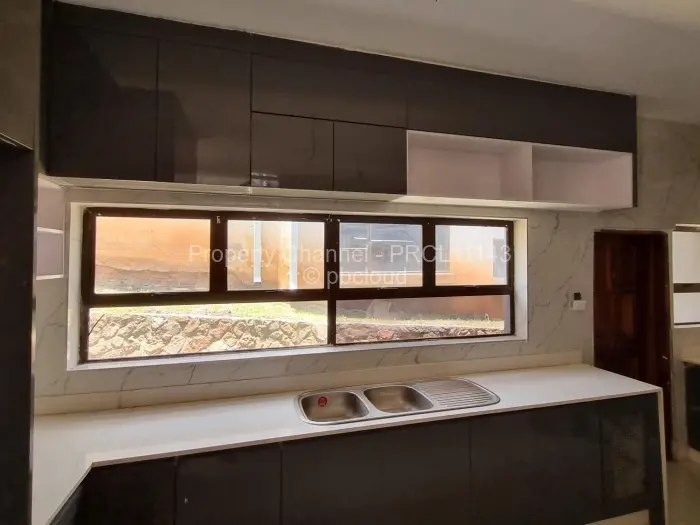 5 Bedroom House for Sale in Carrick Creagh Estate, Harare