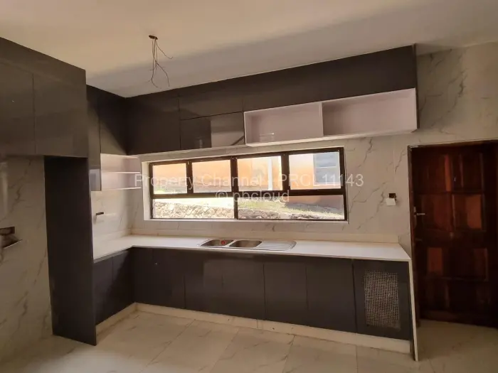 5 Bedroom House for Sale in Carrick Creagh Estate, Harare