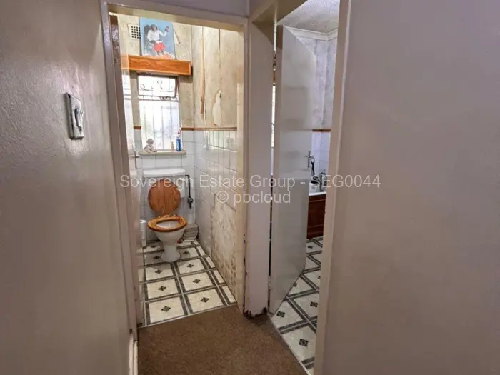 5 Bedroom House for Sale in Hatfield, Harare