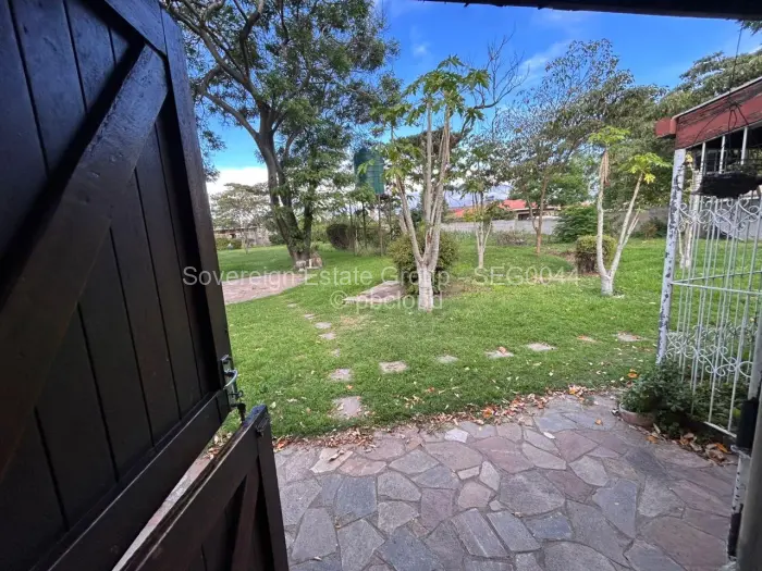 5 Bedroom House for Sale in Hatfield, Harare