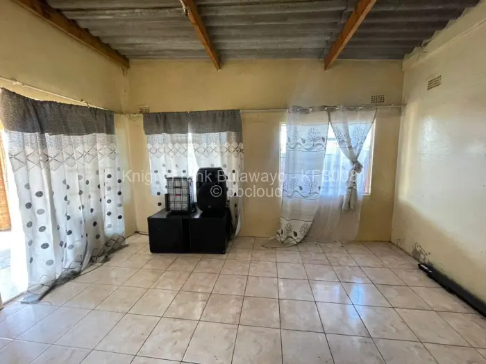 4 Bedroom House for Sale in Nkulumane, Bulawayo