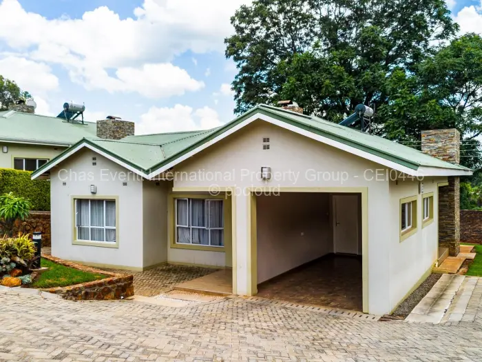 Townhouse/Cluster to Rent in Borrowdale, Harare