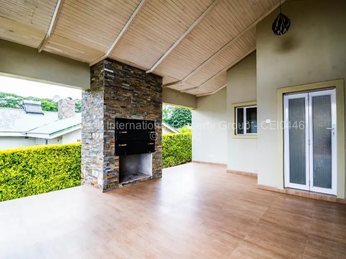 Townhouse/Cluster to Rent in Borrowdale, Harare