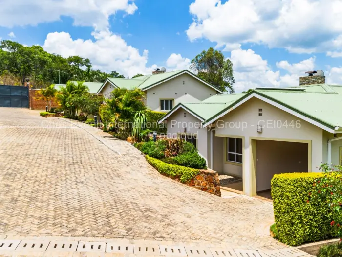 Townhouse/Cluster to Rent in Borrowdale, Harare