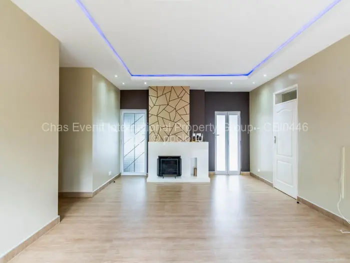 Townhouse/Cluster to Rent in Borrowdale, Harare