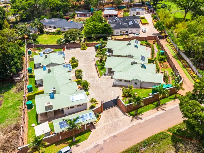 Townhouse/Cluster to Rent in Borrowdale, Harare