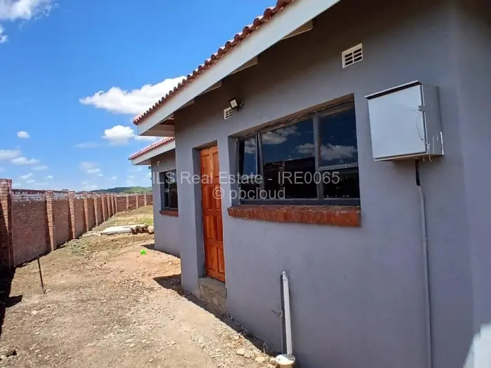 3 Bedroom Cottage/Garden Flat for Sale in Kadoma, Kadoma